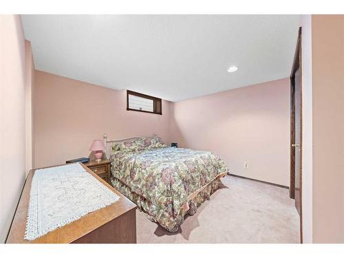 14319 Evergreen Street Sw, Calgary, AB - Indoor Photo Showing Bedroom