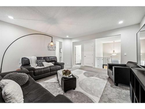 135 Auburn Glen Drive Se, Calgary, AB - Indoor Photo Showing Living Room