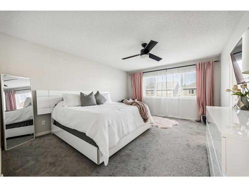 135 Auburn Glen Drive Se, Calgary, AB - Indoor Photo Showing Bedroom