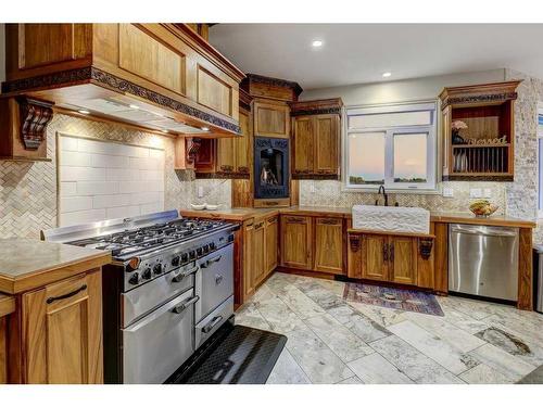 270024 N2N Estates Ridge, Rural Rocky View County, AB - Indoor Photo Showing Kitchen