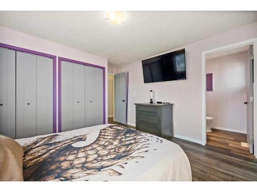 7 Templeson Road Ne, Calgary, AB - Indoor Photo Showing Bedroom