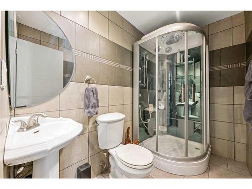 7 Templeson Road Ne, Calgary, AB - Indoor Photo Showing Bathroom