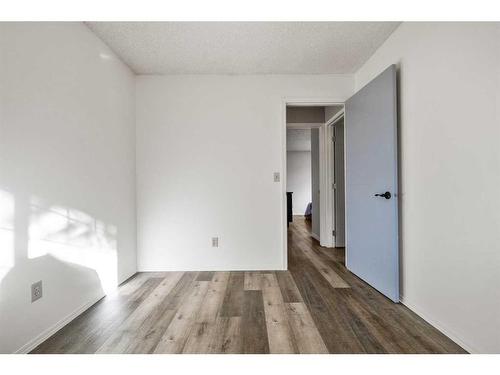 7 Templeson Road Ne, Calgary, AB - Indoor Photo Showing Other Room