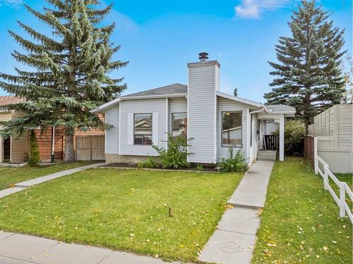 7 Templeson Road Ne, Calgary, AB - Outdoor