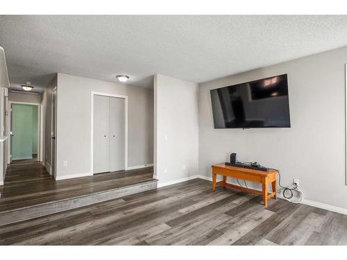 7 Templeson Road Ne, Calgary, AB - Indoor