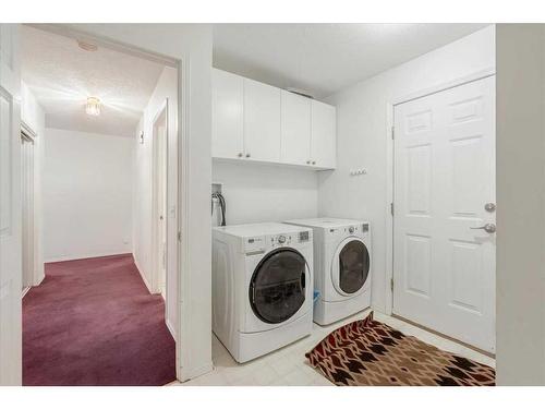 718 Centre Street, Vulcan, AB - Indoor Photo Showing Laundry Room