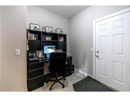 1362 Bayside Drive Sw, Airdrie, AB - Indoor Photo Showing Office