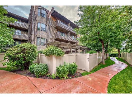 105-3719B 49 Street Nw, Calgary, AB - Outdoor