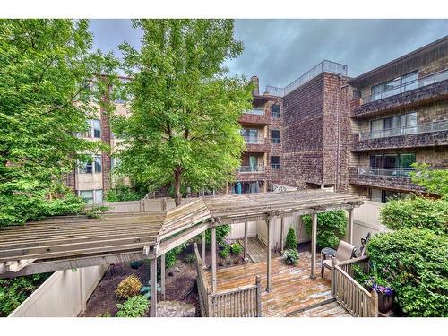 105-3719B 49 Street Nw, Calgary, AB - Outdoor