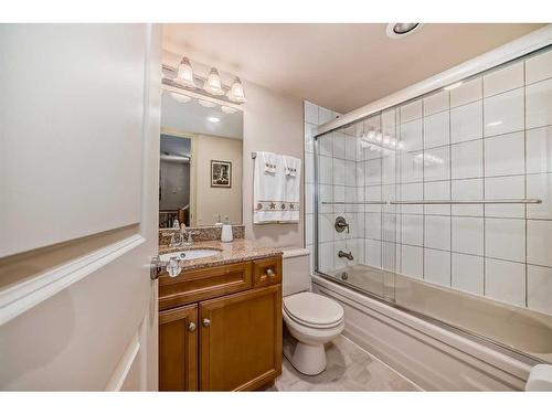 105-3719B 49 Street Nw, Calgary, AB - Indoor Photo Showing Bathroom