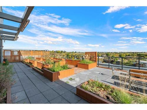 206-327 9A Street Nw, Calgary, AB - Outdoor With View