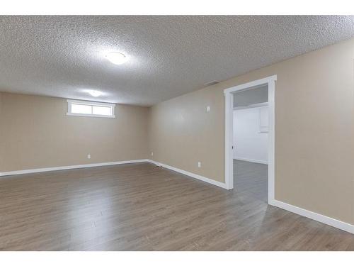 128 Deer Side Place Se, Calgary, AB - Indoor