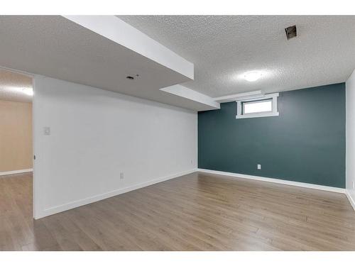 128 Deer Side Place Se, Calgary, AB - Indoor Photo Showing Other Room