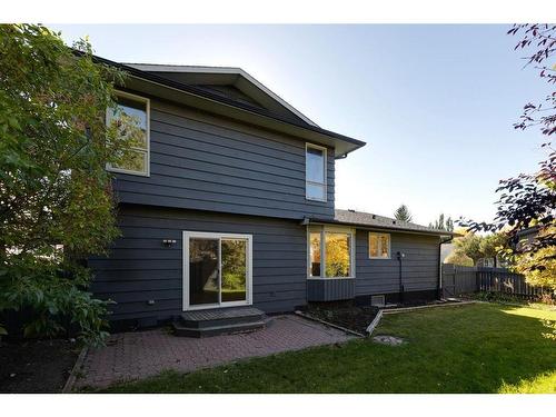 128 Deer Side Place Se, Calgary, AB - Outdoor