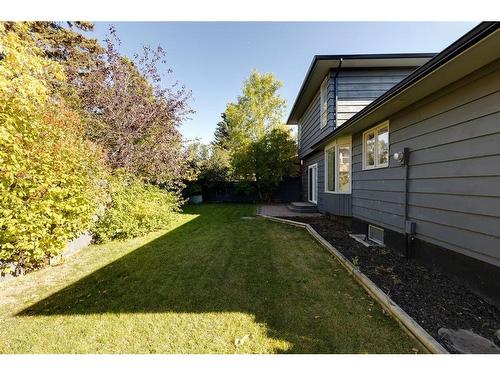 128 Deer Side Place Se, Calgary, AB - Outdoor