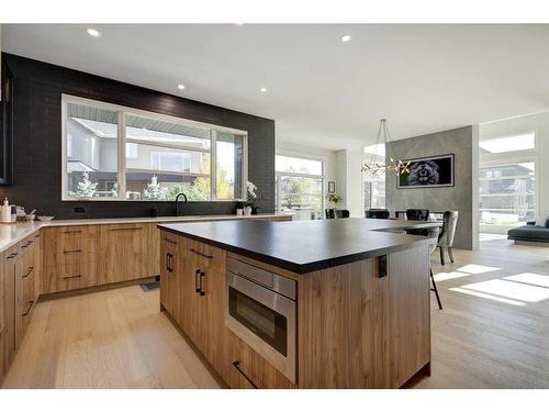 119 Aspen Summit Bay Sw, Calgary, AB - Indoor Photo Showing Kitchen