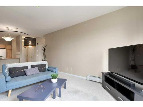 5412-14645 6 Street Sw, Calgary, AB - Indoor Photo Showing Living Room