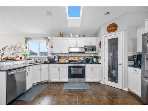 91 Taralea Crescent Ne, Calgary, AB - Indoor Photo Showing Kitchen