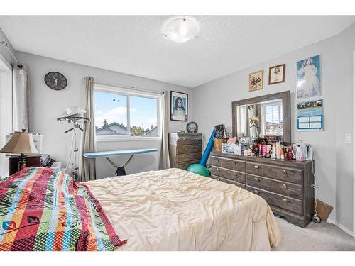 91 Taralea Crescent Ne, Calgary, AB - Indoor Photo Showing Bedroom