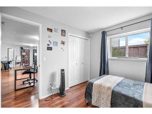 91 Taralea Crescent Ne, Calgary, AB - Indoor Photo Showing Bedroom