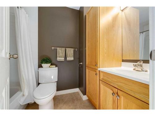 21-6915 Ranchview Drive Nw, Calgary, AB - Indoor Photo Showing Bathroom