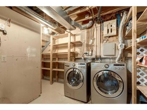 21-6915 Ranchview Drive Nw, Calgary, AB - Indoor Photo Showing Laundry Room