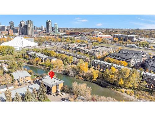 402-104 24 Avenue Sw, Calgary, AB - Outdoor With View