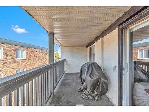 402-104 24 Avenue Sw, Calgary, AB - Outdoor With Balcony With Exterior