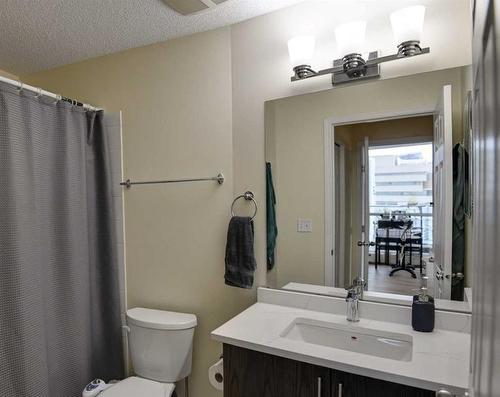 504-325 3 Street Se, Calgary, AB - Indoor Photo Showing Bathroom