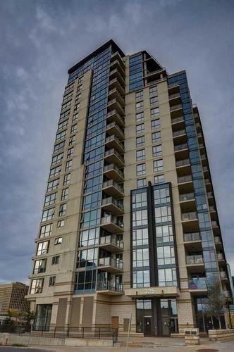 504-325 3 Street Se, Calgary, AB - Outdoor With Balcony With Facade