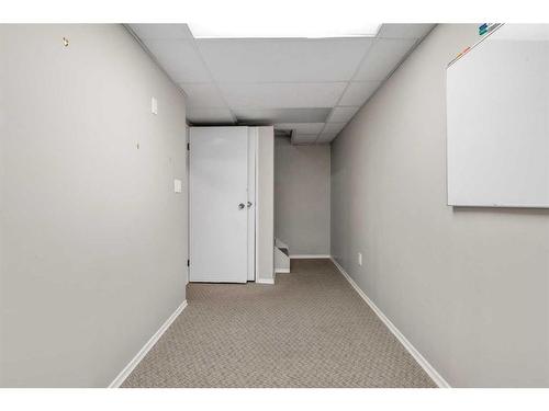 91 Midglen Way Se, Calgary, AB - Indoor