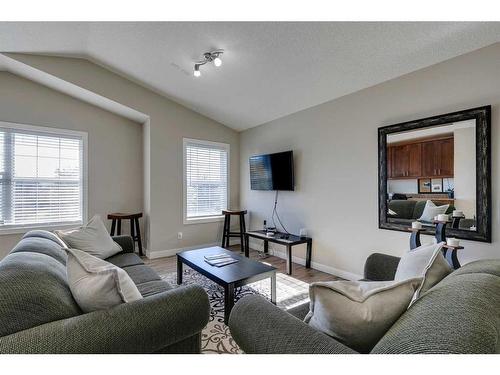 530 Tuscany Ravine Road Nw, Calgary, AB - Indoor Photo Showing Living Room