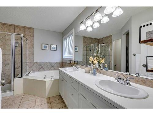 530 Tuscany Ravine Road Nw, Calgary, AB - Indoor Photo Showing Bathroom