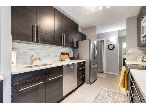 707-111 14 Avenue Se, Calgary, AB - Indoor Photo Showing Kitchen With Upgraded Kitchen