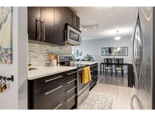 707-111 14 Avenue Se, Calgary, AB - Indoor Photo Showing Kitchen With Upgraded Kitchen