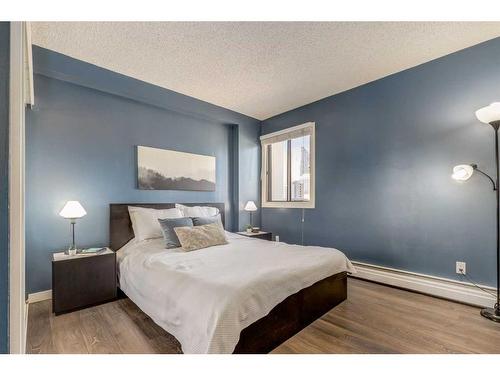 707-111 14 Avenue Se, Calgary, AB - Indoor Photo Showing Bedroom