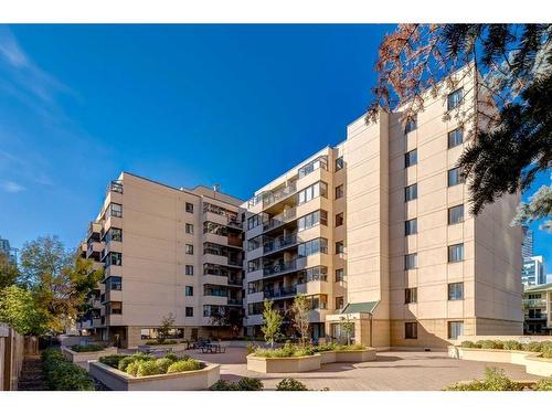 707-111 14 Avenue Se, Calgary, AB - Outdoor With Balcony With Facade