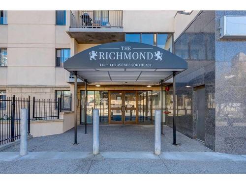 707-111 14 Avenue Se, Calgary, AB - Outdoor With Balcony