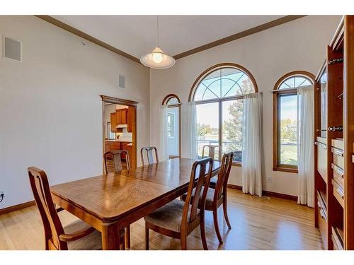 15 Taylor Bay, Rural Rocky View County, AB - Indoor Photo Showing Dining Room