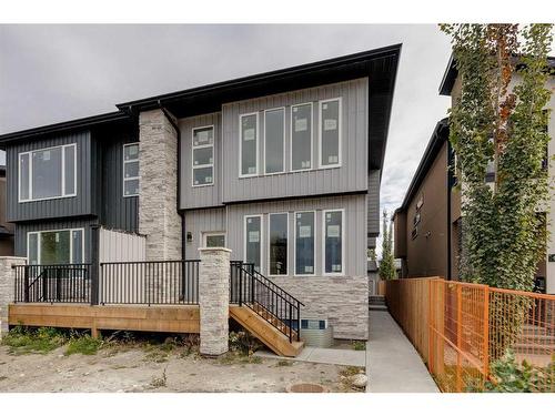 2-4532 17 Avenue Nw, Calgary, AB - Outdoor