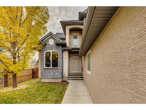 3 Evergreen Square Sw, Calgary, AB - Outdoor