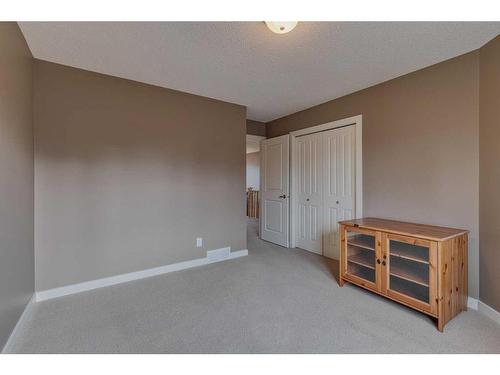 3 Evergreen Square Sw, Calgary, AB - Indoor Photo Showing Other Room