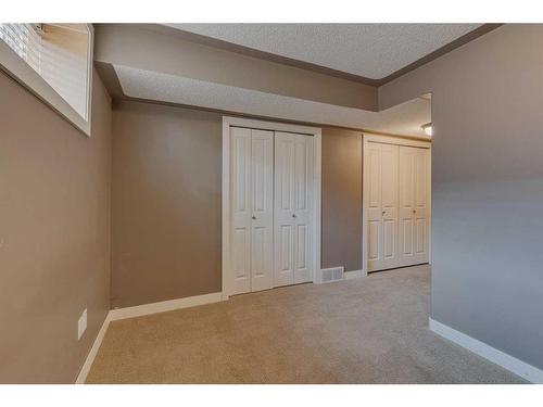 3 Evergreen Square Sw, Calgary, AB - Indoor Photo Showing Other Room