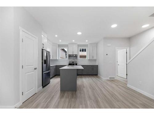 114 Corner Meadows ,Ne Square, Calgary, AB - Indoor Photo Showing Kitchen