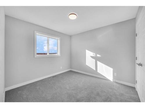 411 Sora Boulevard Se, Calgary, AB - Indoor Photo Showing Other Room