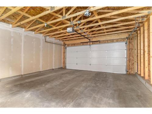 68 Legacy Glen Place Se, Calgary, AB - Indoor Photo Showing Garage