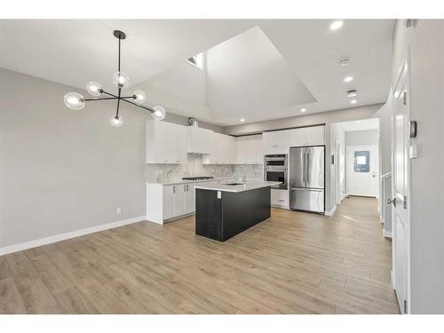 230 Marmot Walk Nw, Calgary, AB - Indoor Photo Showing Kitchen