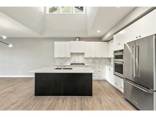 230 Marmot Walk Nw, Calgary, AB - Indoor Photo Showing Kitchen With Upgraded Kitchen