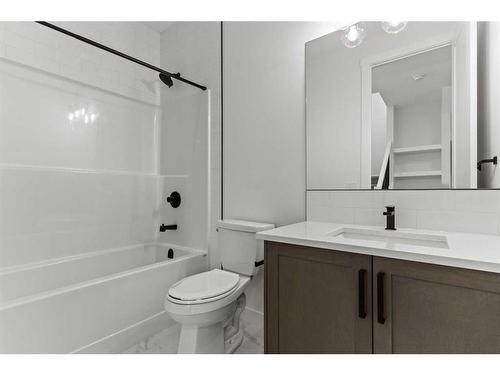 203 Kinniburgh Loop, Chestermere, AB - Indoor Photo Showing Bathroom