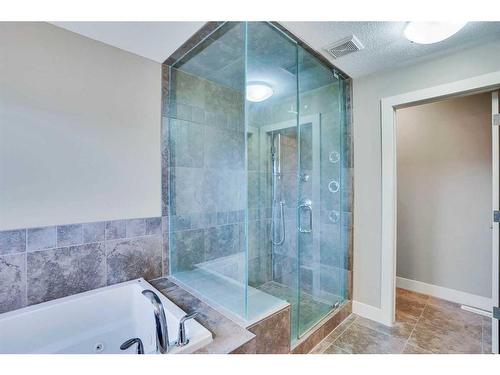 94 Panton View Nw, Calgary, AB - Indoor Photo Showing Bathroom